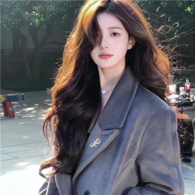 中间的房子